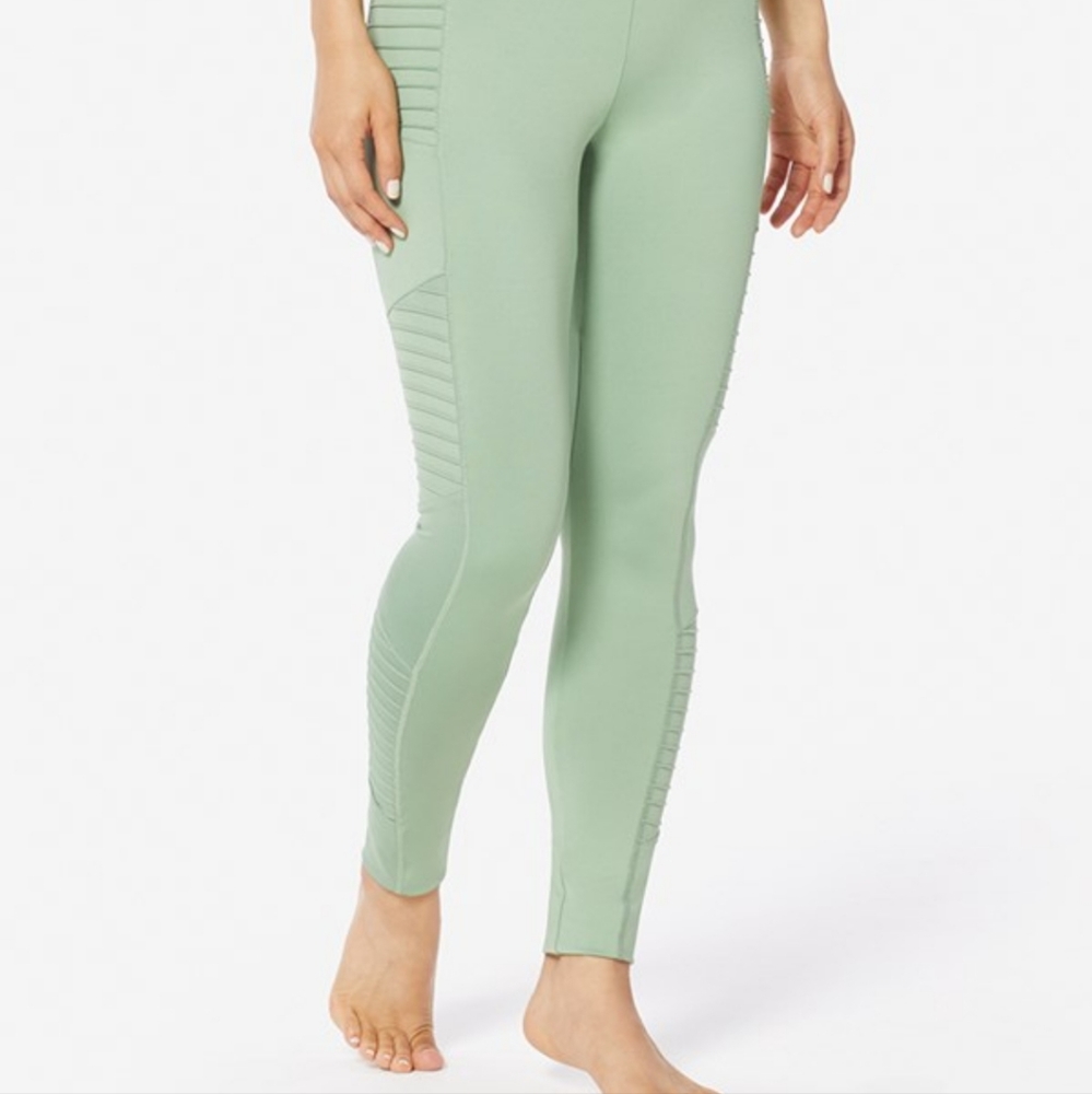Ruby Ribbon Sport Leggings Leaf Green mint color M
